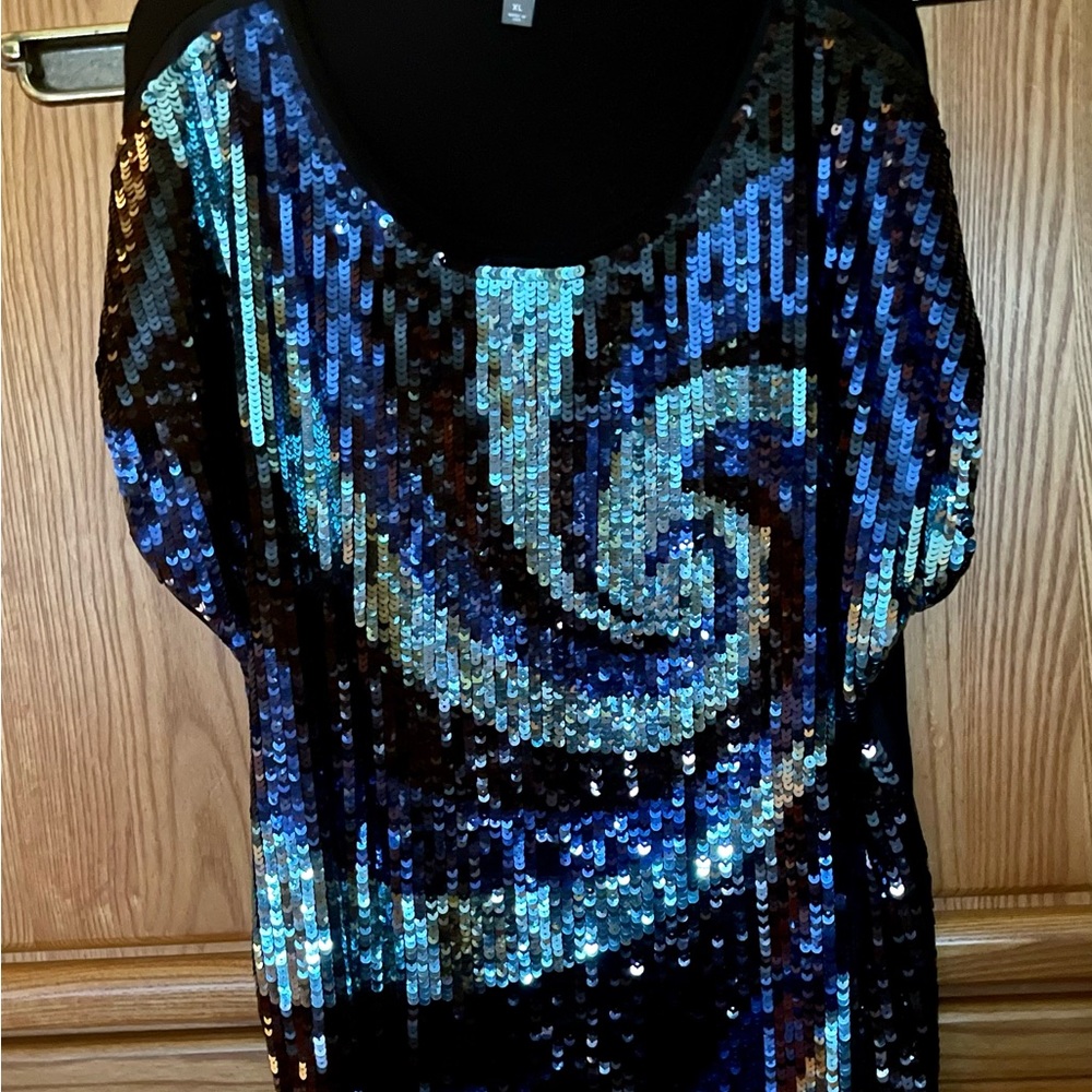 Holiday top for ladies to sparkle in for Holidays and New Years!